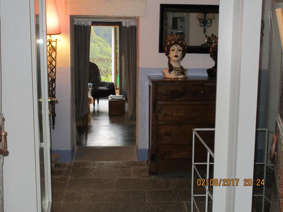 Viandanti, Artisti E Sognatori Bed & Breakfast Comano  Exterior photo