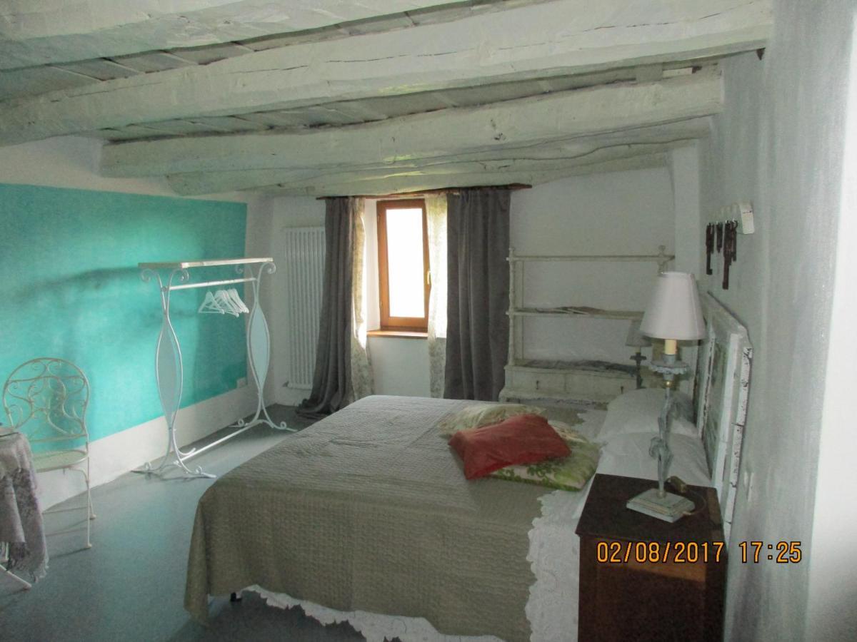Viandanti, Artisti E Sognatori Bed & Breakfast Comano  Exterior photo